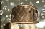 LVMH brave la crise et affiche sa confiance pour 2012
