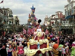 Euro Disney: un d�but de semaine en fanfare