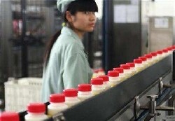 Lactalis poursuit sa montée dans le capital de l'italien Parmalat Lactalis poursuit sa montée dans le capital de l'italien Parmalat