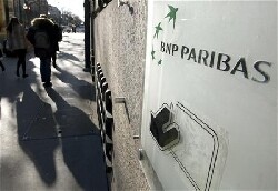 Les banques françaises soulagées après le succès du plan d'échange grec Les banques françaises soulagées après le succès du plan d'échange grec