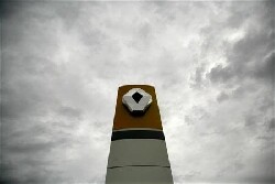 Accus de tricherie, Renault nie en bloc 