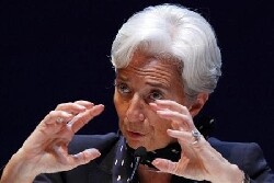 Le FMI conseille  la Fed de ne pas remonter ses taux avant 2016