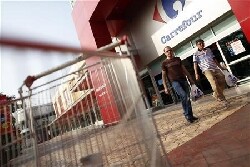 Carrefour et Casino baissent, la spéculation Amazon retombe